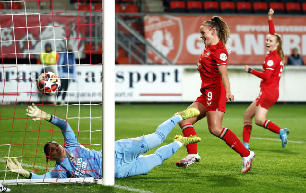 El Real Madrid encarrila su pase a cuartos con una trabajada victoria ante el Twente (2-3)