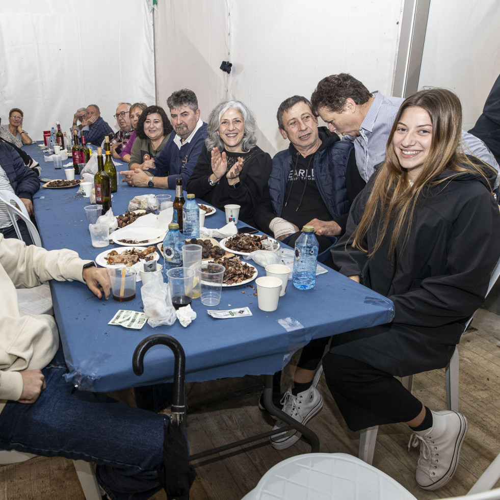 Churrasco y castañas en Estramil