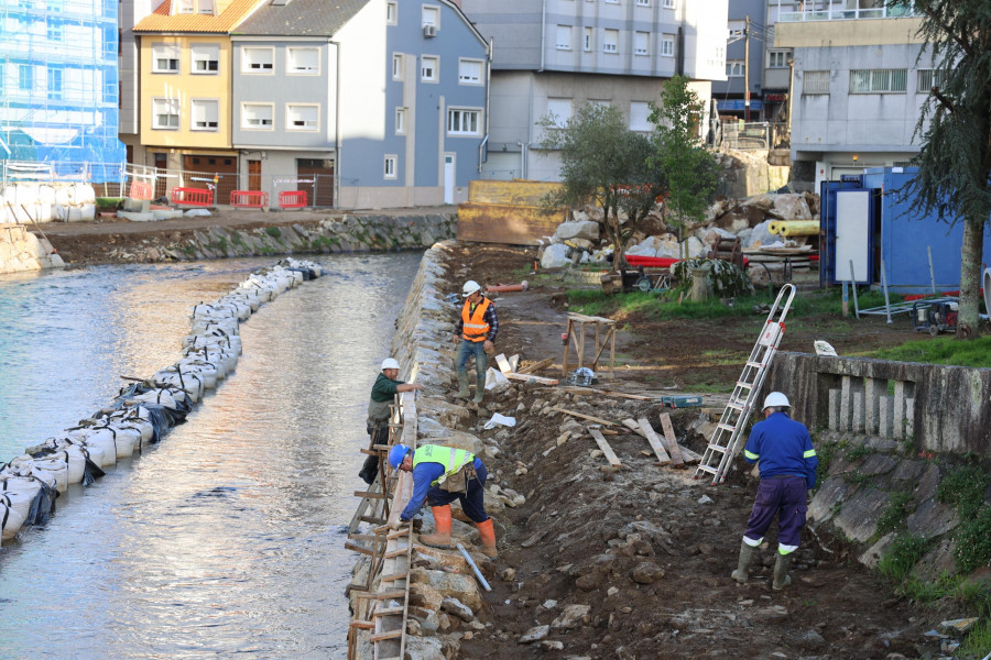 La campaña de Navidad ralentiza el incremento del paro en la Costa da Morte