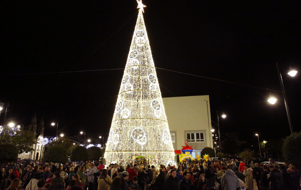 Carballo, A Laracha, Cee y Malpica prenden la Navidad