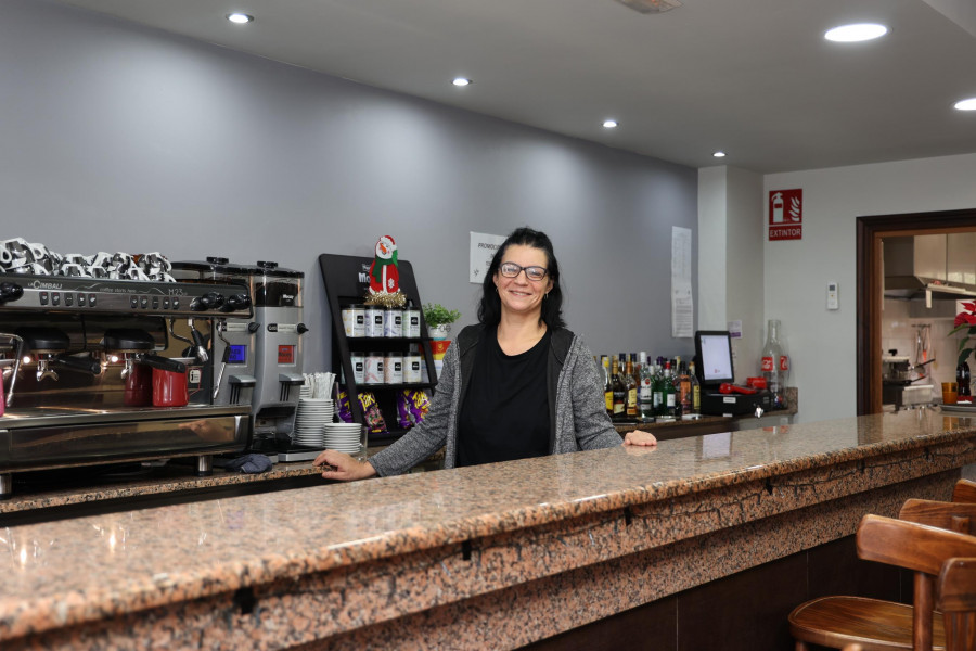 Inauguración del café bar Jennimarce Burguer en Carballo