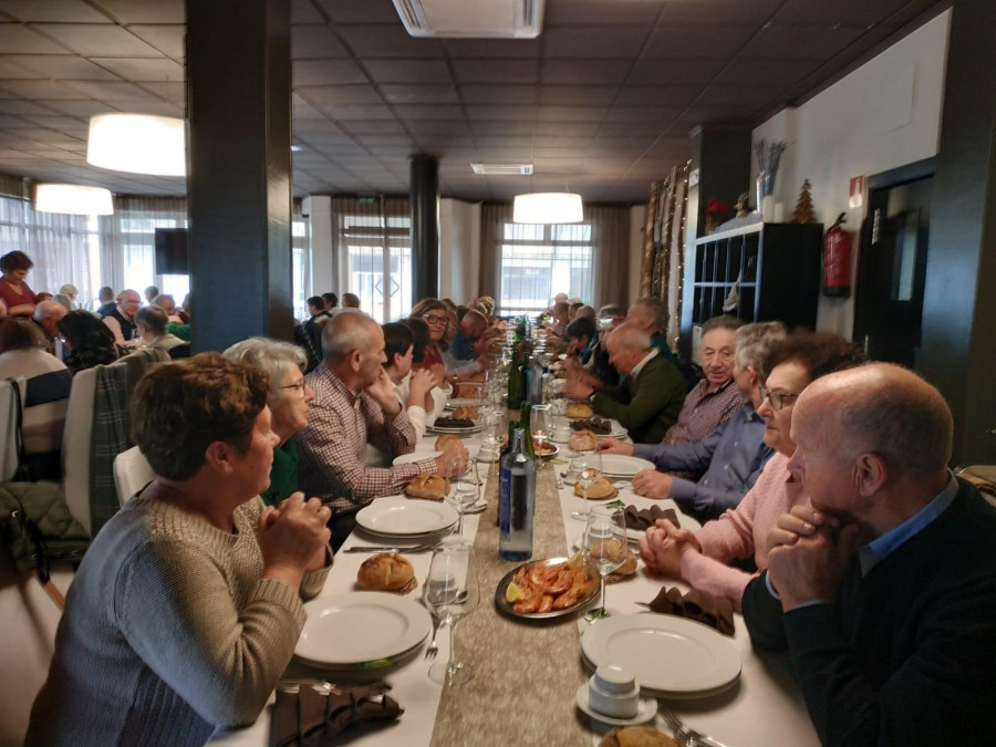 Amas de casa de Ponteceso reúne a 90personas en la comida de fin de año [Foto: