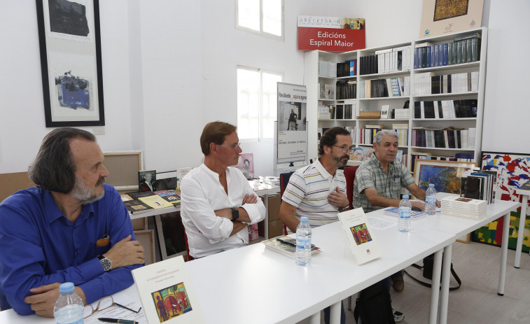 Récord de presentaciones literarias en Carballo, Corcubión y Vimianzo