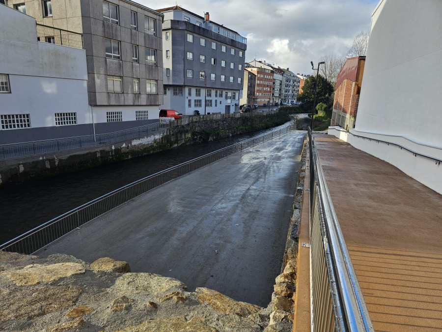 Los carballeses retomarán en breve las caminatas por el paseo fluvial en A Milagrosa