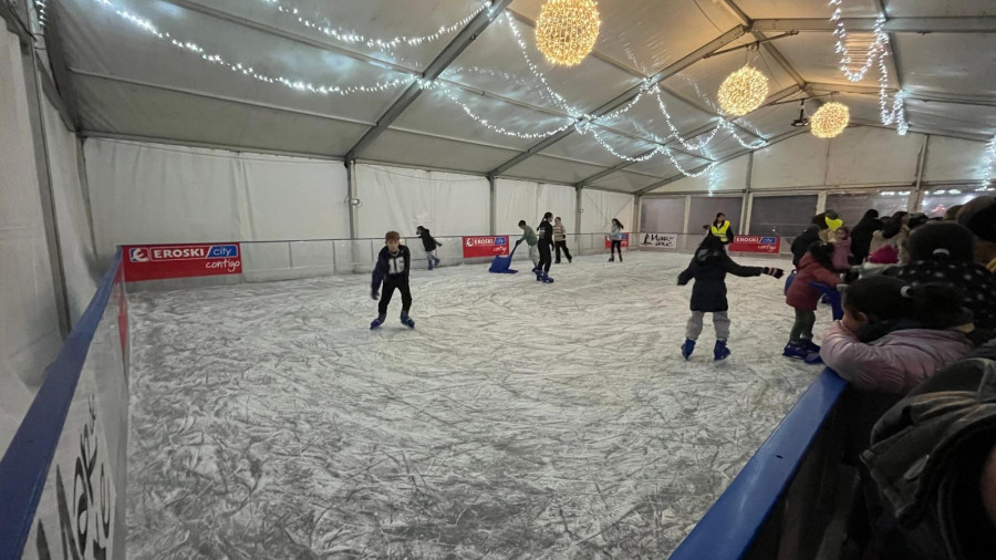 Abre la pista de hielo de Vimianzo