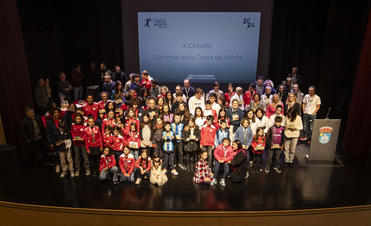 La familia de Correndo pola Costa da Morte cierra la temporada por todo lo alto