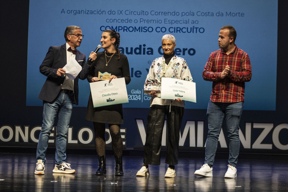 Gala correndo pola Costa da morte 2024 vimianzo 105