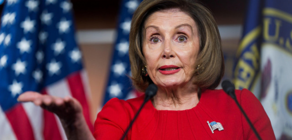 Nancy Pelosi se somete 