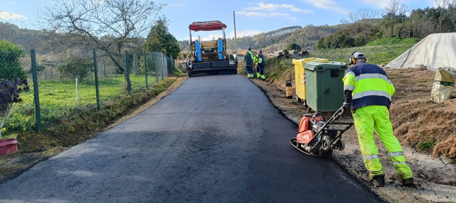 A Laracha concluye la mejora del vial entre Lourenceira y A Riba, en Coiro