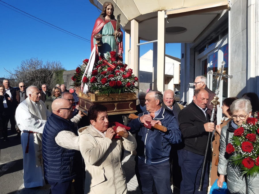 A Laracha honra a Santa Lucía