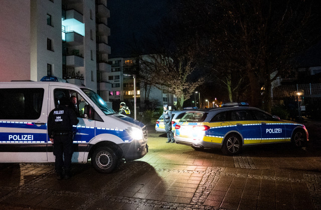 EuropaPress 6418697 15 december 2024 hamburg police officers secure scene shooting in hamburgs 20174