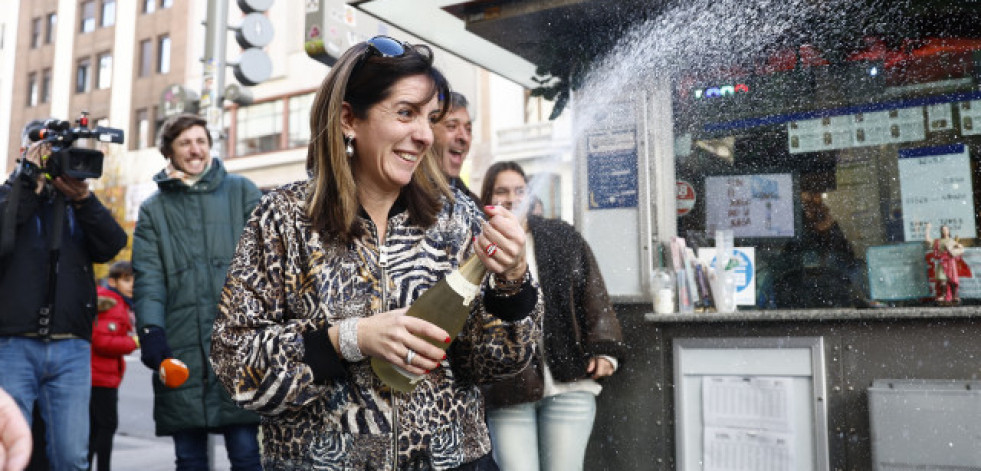 El número 75143, penúltimo Quinto Premio, cae también íntegro en Madrid