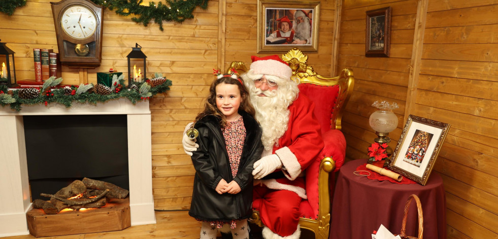 Papá Noel se multiplica hoy para llegar en su trineo a múltiples rincones de la Costa da Morte