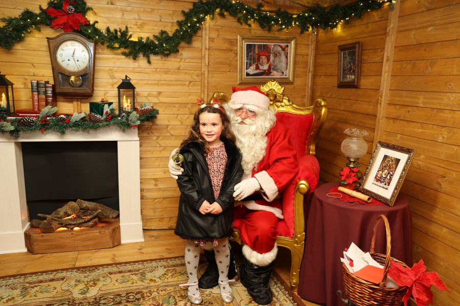 Papá Noel se multiplica hoy para llegar en su trineo a múltiples rincones de la Costa da Morte