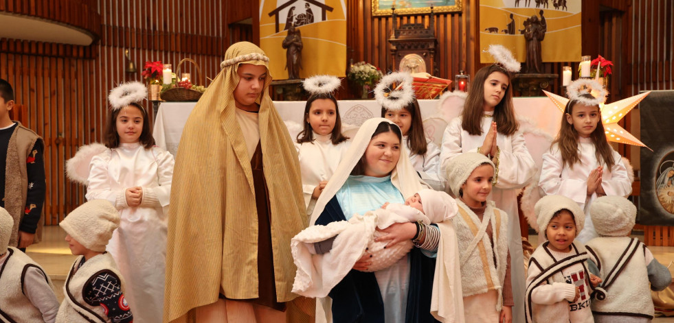 Carballo celebra el día de Navidad con los tradicionales belenes vivientes