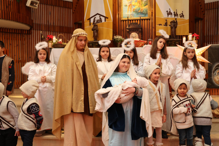 Carballo celebra el día de Navidad con los tradicionales belenes vivientes