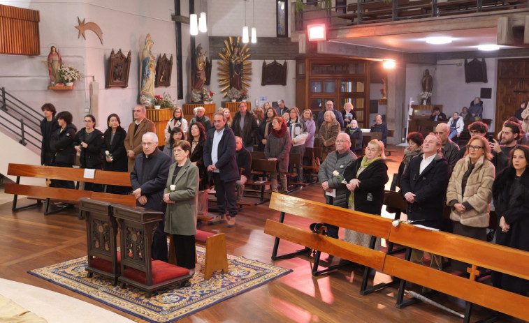 Cinco matrimonios participan en las Bodas de diamante, oro y plata de la parroquia carballesa