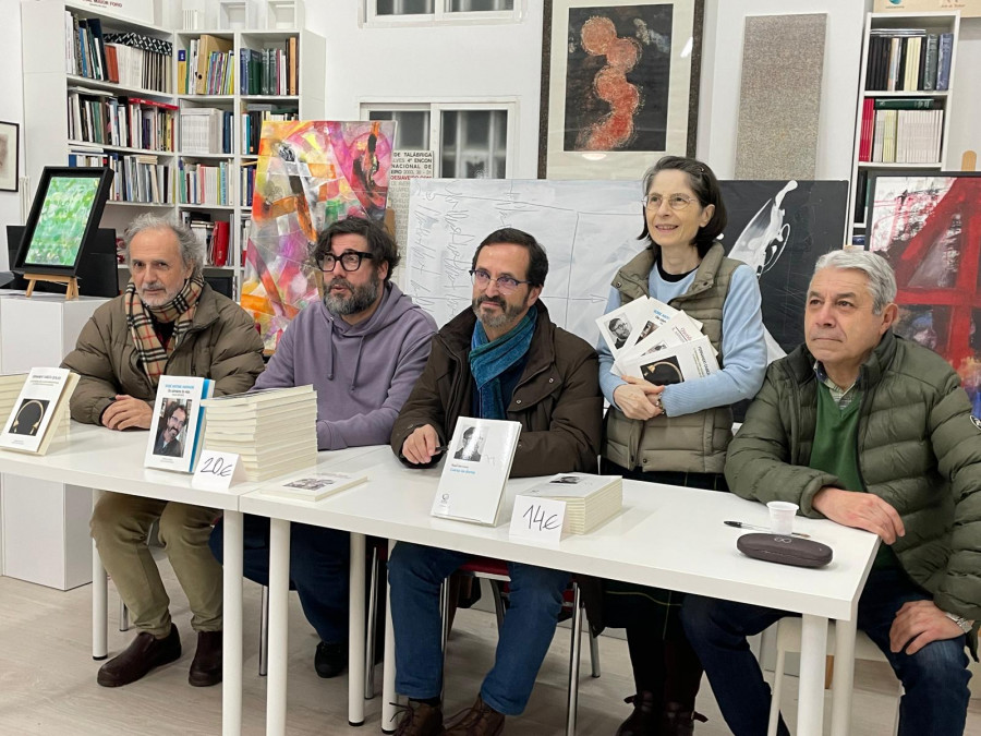 Animada firma de libros en Carballo