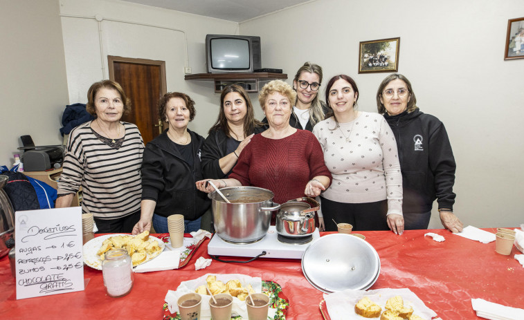 La lluvia adelanta la visita de los Reyes Magos por las calles de la comarca