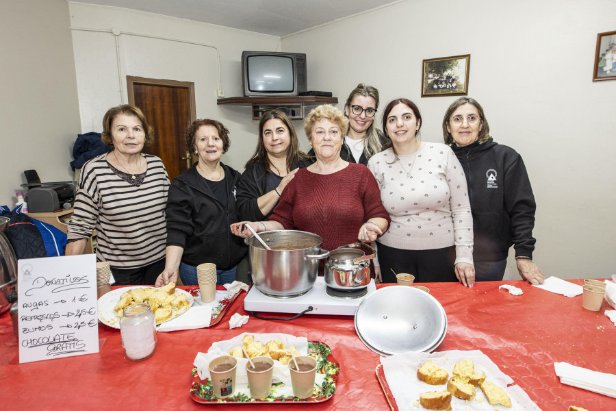 La lluvia adelanta la visita de los Reyes Magos por las calles de la comarca