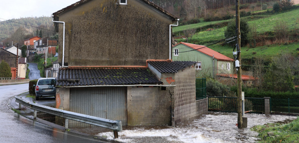 Se producen inundaciones en casas de Ardaña y Entrecruces debido a las intensas lluvias