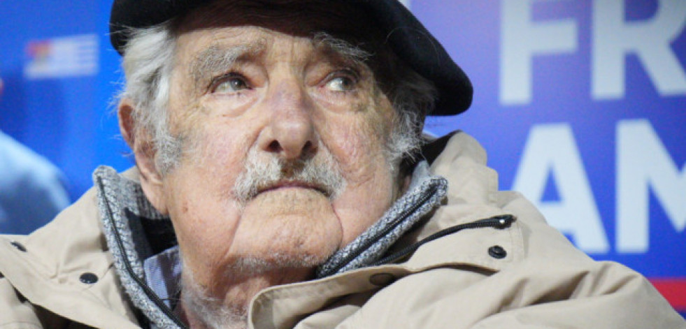 Mujica informa de que el cáncer se le expandió al hígado: 