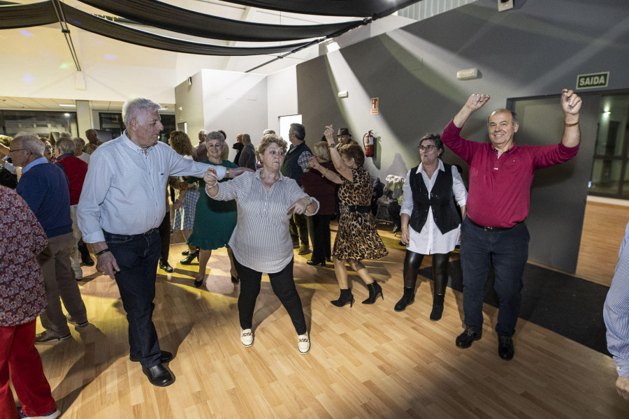 Carballo y Cerceda retoman los bailes de mayores