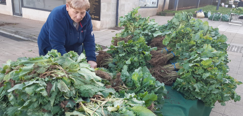 Los productos para el cocido fueron protagonistas en la feria carballesa