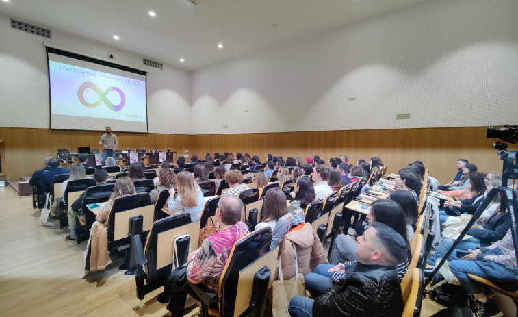 Obradoiro pionero sobre patios inclusivos en el Fórum de Carballo