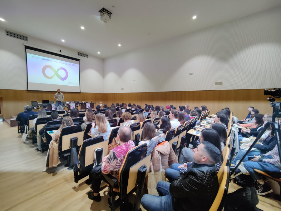 Obradoiro pionero sobre patios inclusivos en el Fórum de Carballo