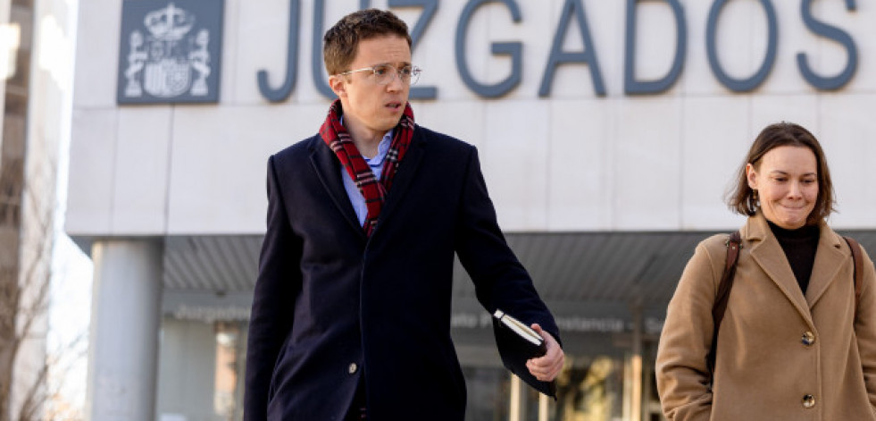 Errejón sostiene ante el juez que la relación con Elisa Mouliáa fue consentida