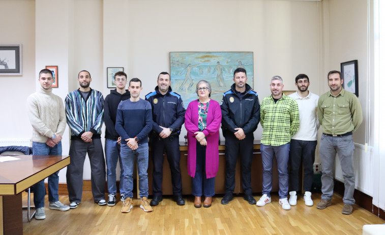 La Policía Local de Carballo se refuerza con siete nuevos agentes