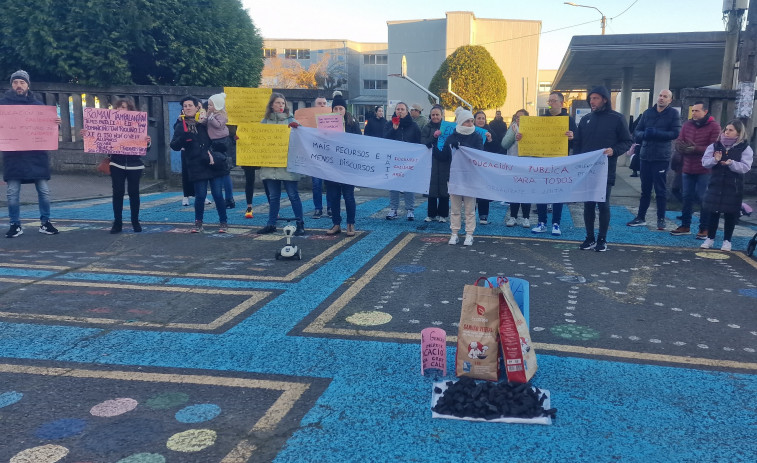 Las familias del colegio Bergantiños retoman sus protestas