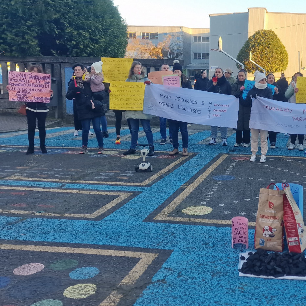 Las familias del colegio Bergantiños retoman sus protestas