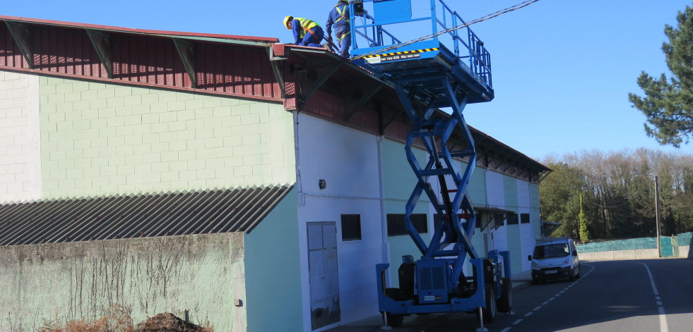 Once empresas optan a instalar el sistema de producción de energía fotovoltaica de A Laracha