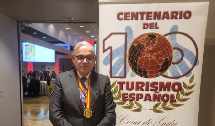 Nextour premia a Alberto Barciela con la Medalla del Centenario del Turismo Español