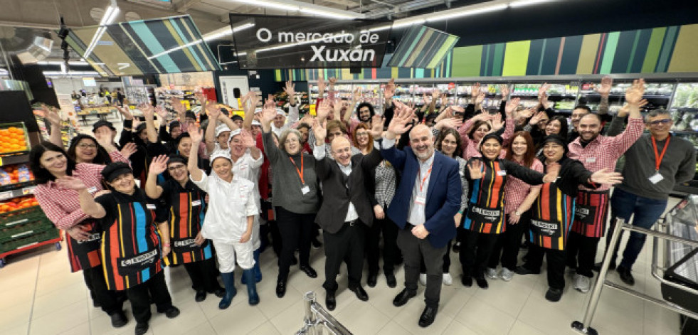 Abre al público en Xuxán el nuevo Eroski Center, que apuesta por los productos frescos