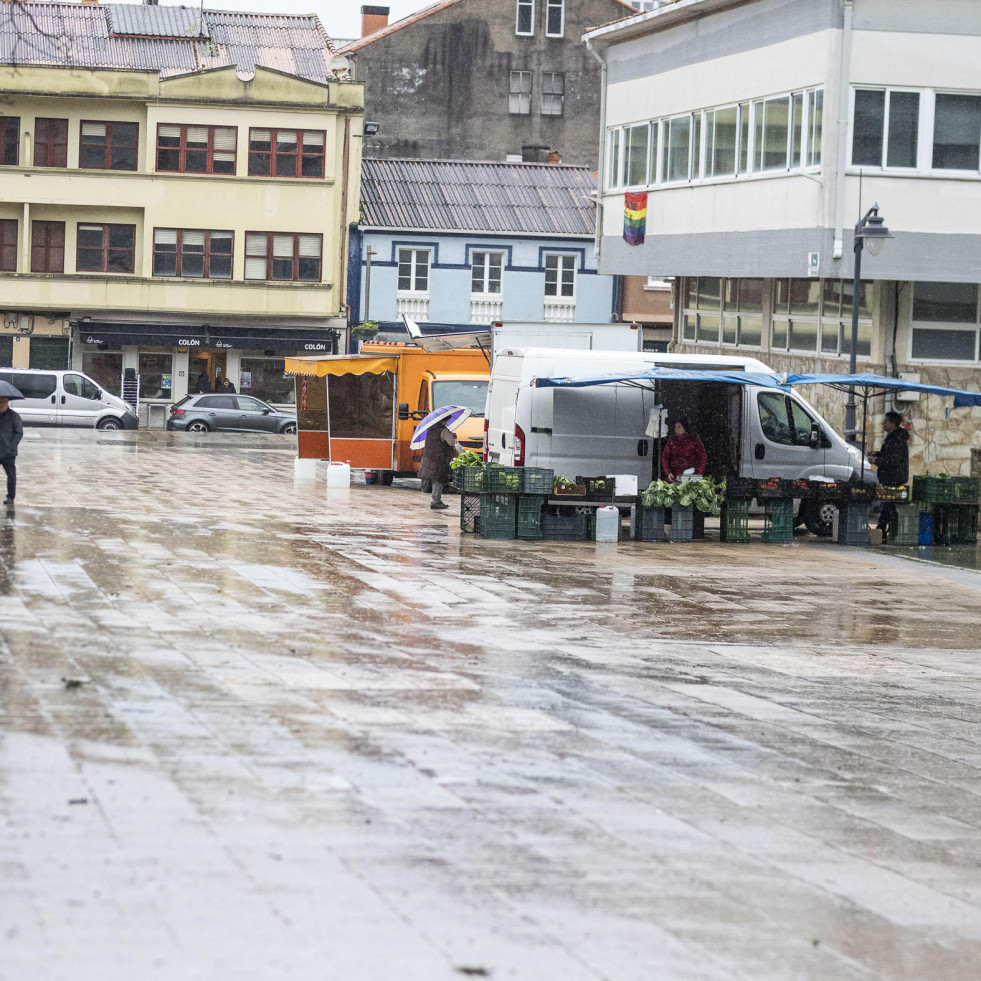 Nula actividad en las citas feriales celebradas en Carballo y Cee debido al temporal