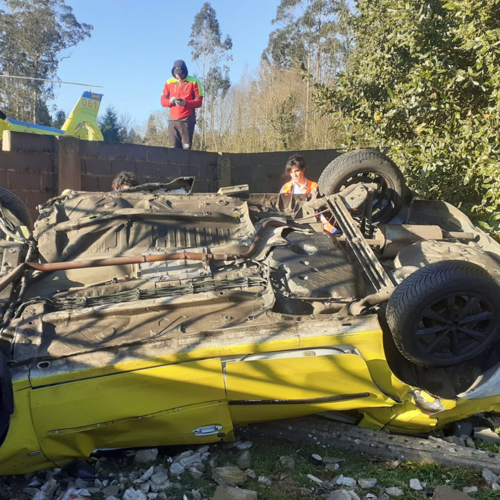 Una salida de vía en Ordes aumenta hasta tres los fallecidos en accidentes de tráfico en Galicia