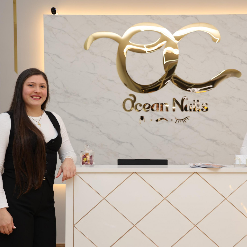 Abre en Carballo el local de estética 'Ocean Nails'