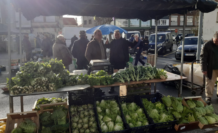 Las verduras destacan en la feria de Paiosaco