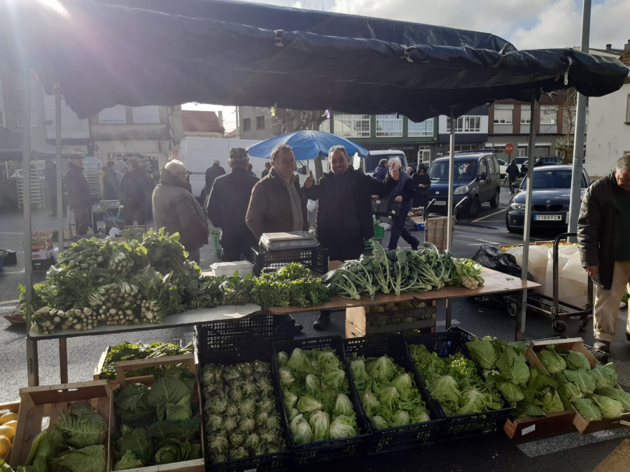 Las verduras destacan en la feria de Paiosaco