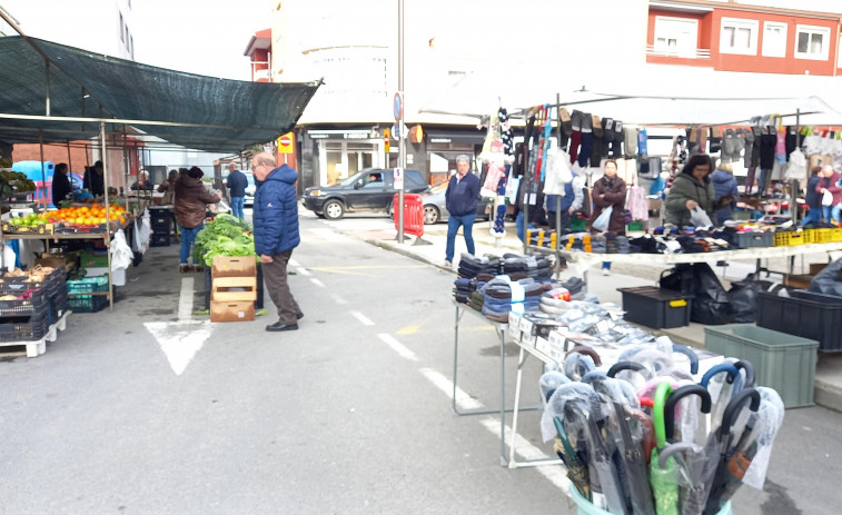 La feria de Vimianzo estrena ubicación por las obras del centro