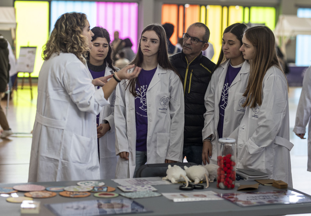 Ciencia en femenino y para toda la familia en Carballo