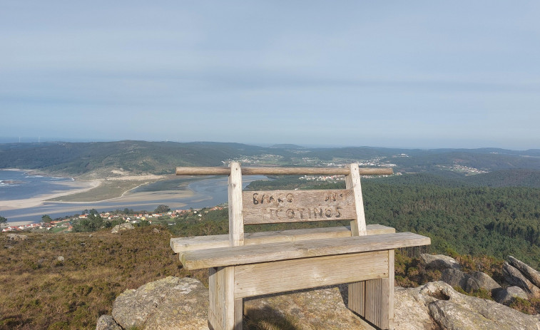 La ayuda de la Xunta permite a Cabana potenciar el mirador de Os Picotiños