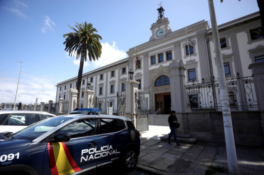 Piden tres años de cárcel para un hombre que apuñaló nueve veces a un vecino en Carballo