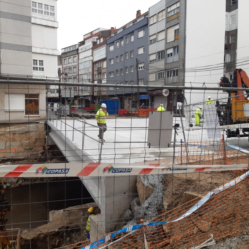 Hormigonado puente calle fomento carballo