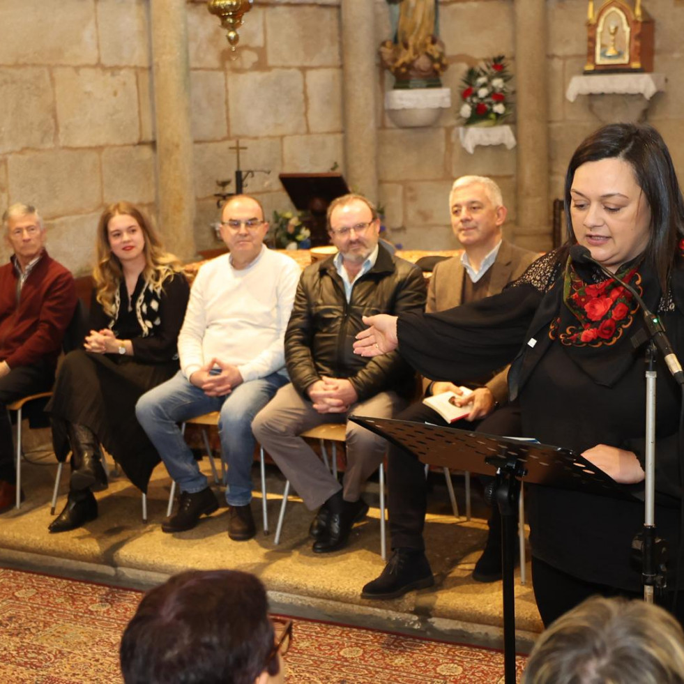 Valentín García pon en valor a literatura e a poesía popular das cantareiras homenaxeadas no Día das Letras