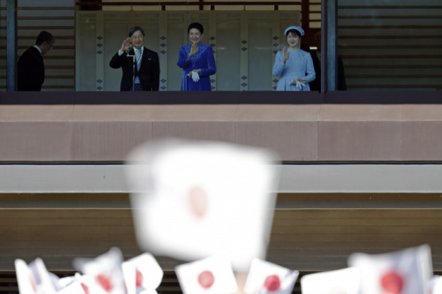 El emperador japonés Naruhito lanza un mensaje de paz por su 65 cumpleaños