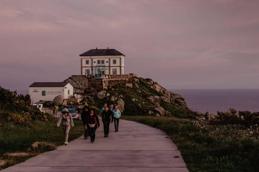 Los turistas eligen la Costa da Morte para descansar durante el Entroido